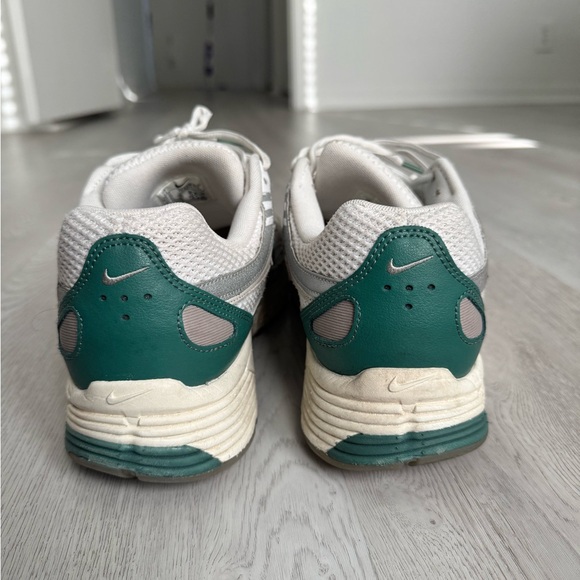 Nike P-6000 White and Dark Green Running Shoes - Picture 4 of 7